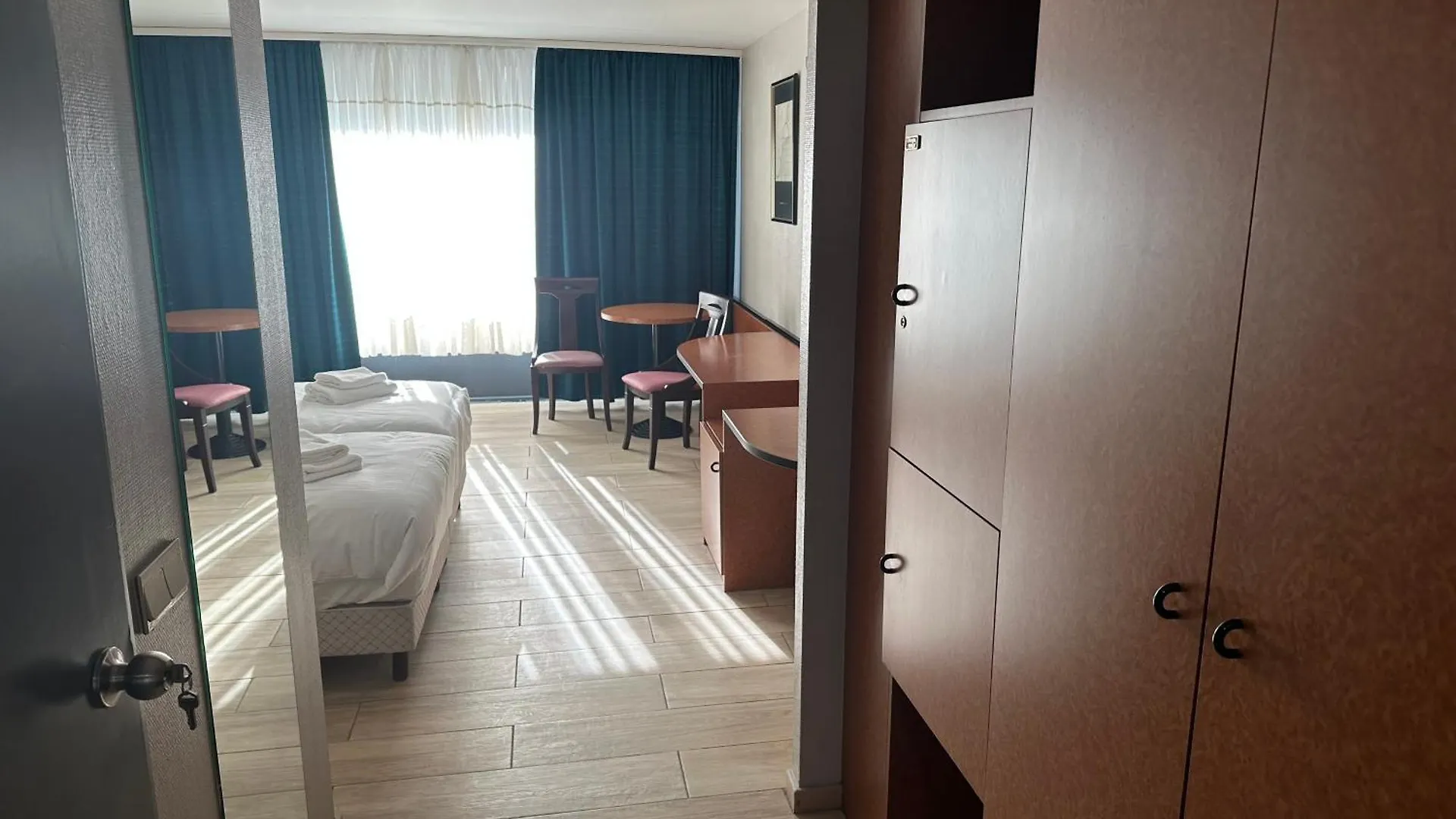 Hotel Europacity Saint-Josse-ten-Noode 3*, Bruselas Bélgica