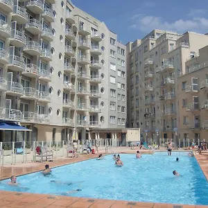 Appartement Met Zeezicht En Verwarmd Zwembad